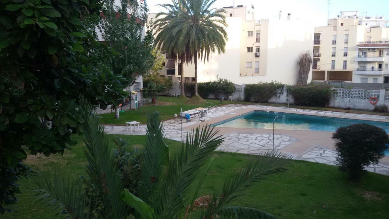 Calle Antonio Millon Nerja Buitenkant foto